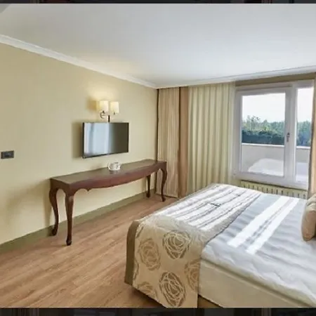 מלון Ramada Kazdaglari Thermal & Gure
